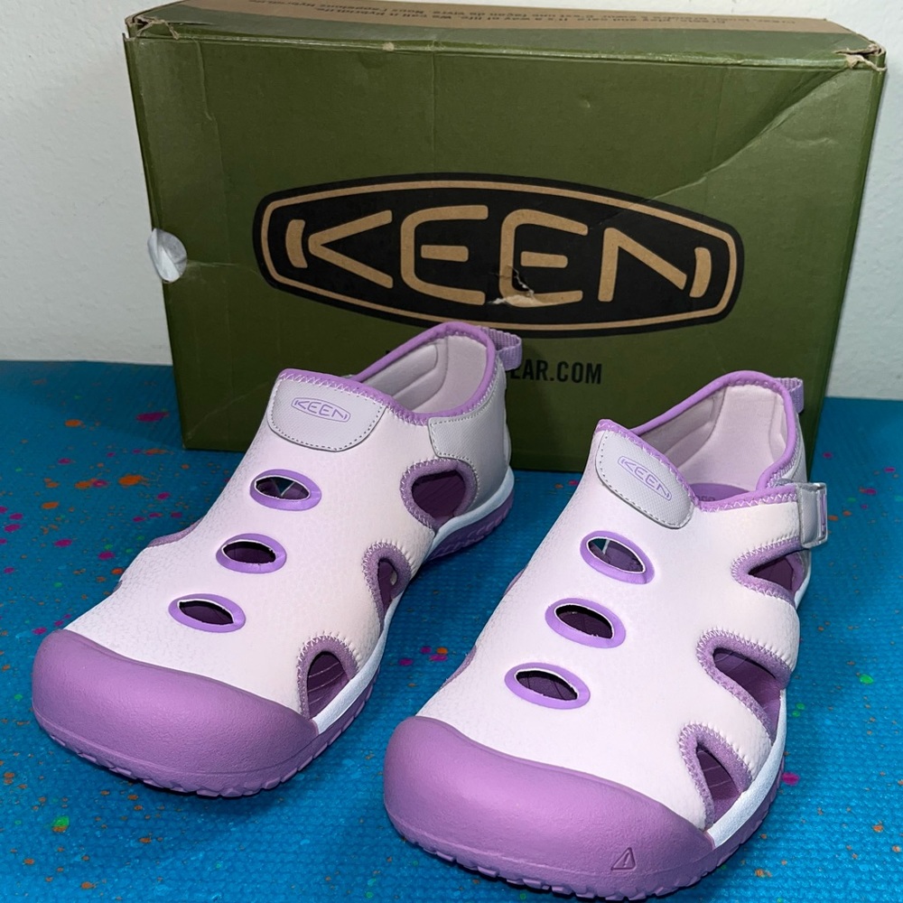 New Keen Stingray Washable Sandals youth size 5 Lavender Water Park Shoes Pool